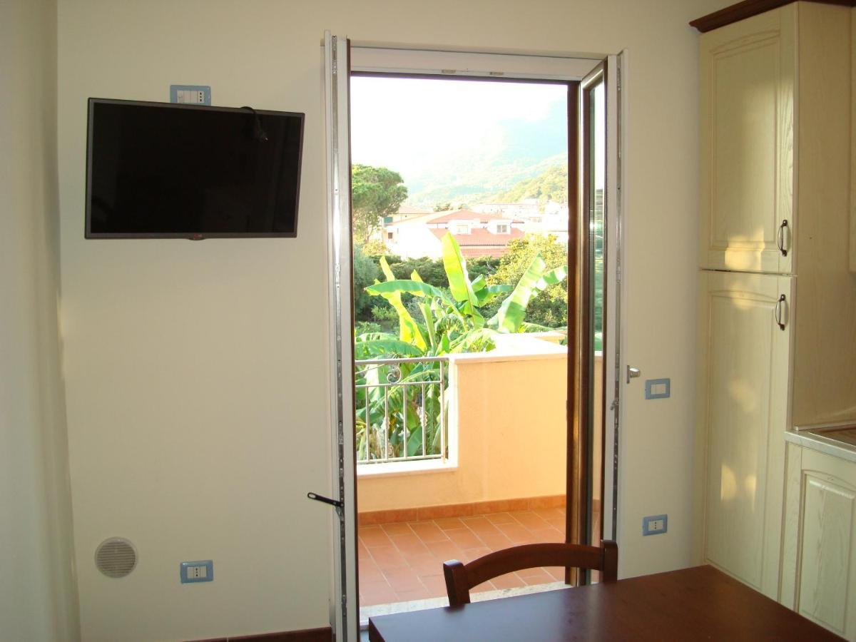 Guest House Mare E Luna Fiumefreddo Bruzio Ngoại thất bức ảnh