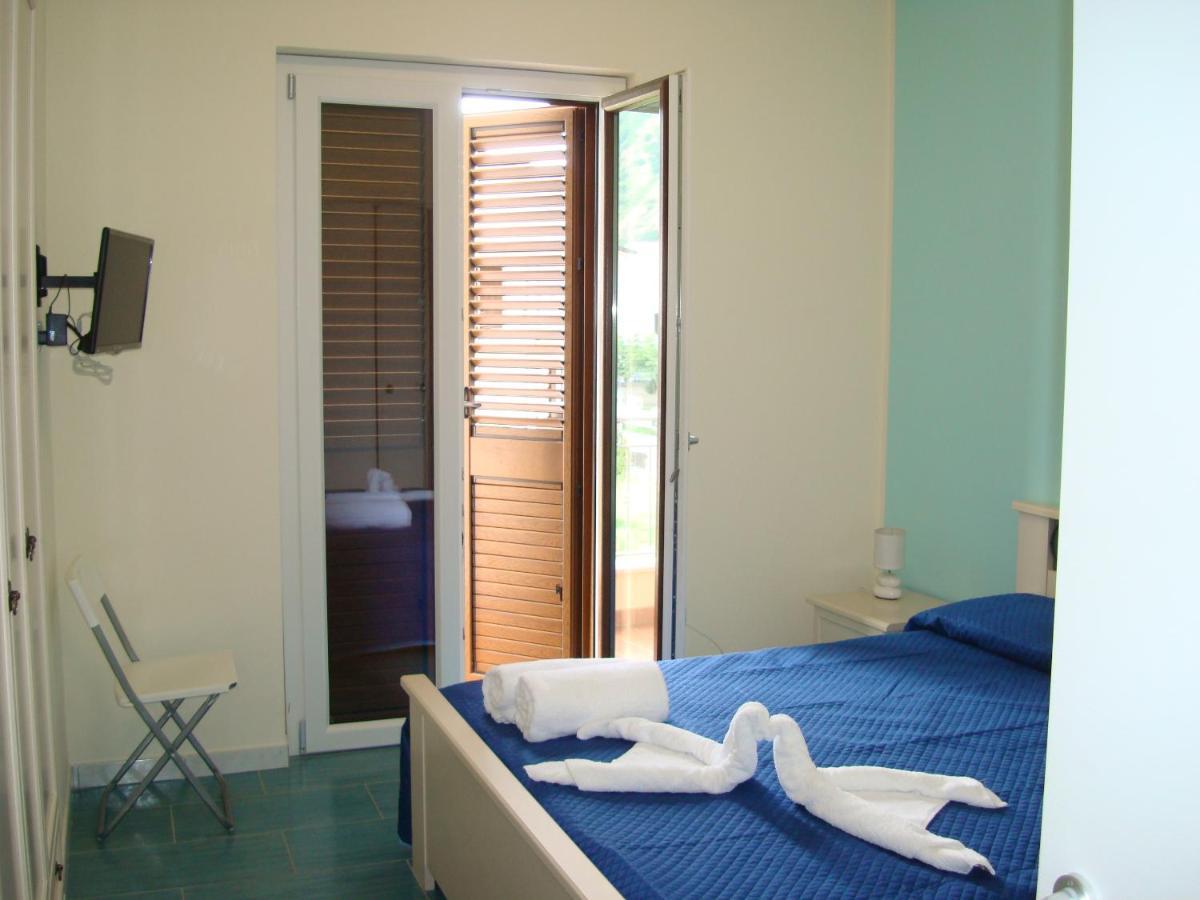 Guest House Mare E Luna Fiumefreddo Bruzio Ngoại thất bức ảnh