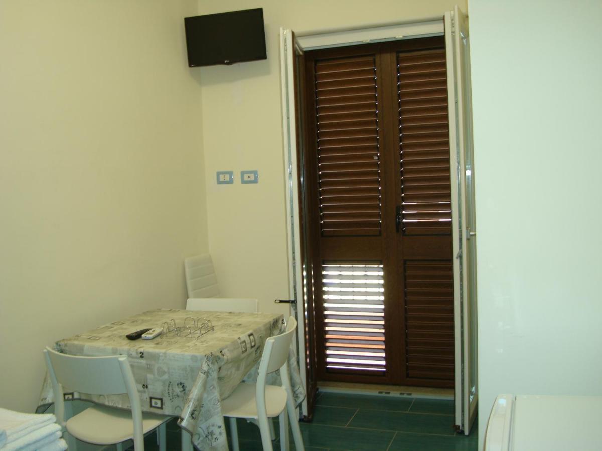 Guest House Mare E Luna Fiumefreddo Bruzio Ngoại thất bức ảnh