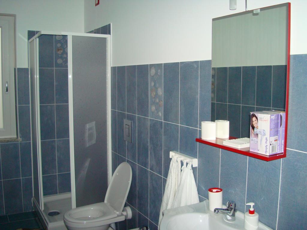 Guest House Mare E Luna Fiumefreddo Bruzio Phòng bức ảnh