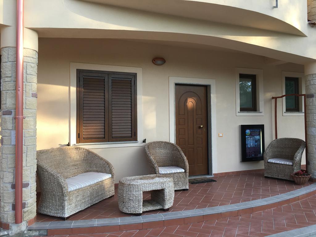 Guest House Mare E Luna Fiumefreddo Bruzio Ngoại thất bức ảnh