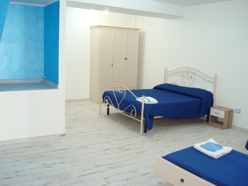 Guest House Mare E Luna Fiumefreddo Bruzio Ngoại thất bức ảnh