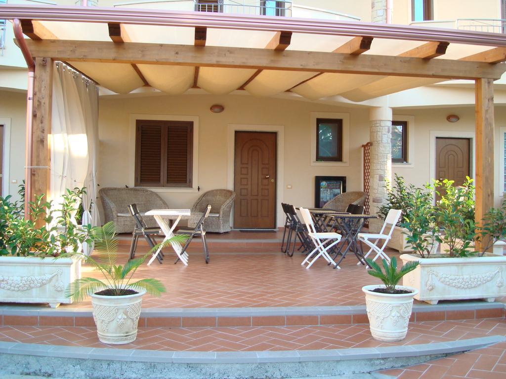 Guest House Mare E Luna Fiumefreddo Bruzio Ngoại thất bức ảnh