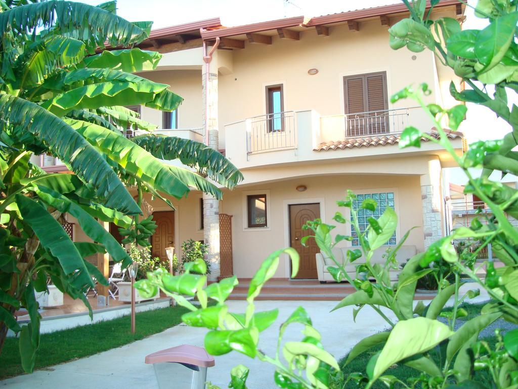 Guest House Mare E Luna Fiumefreddo Bruzio Ngoại thất bức ảnh