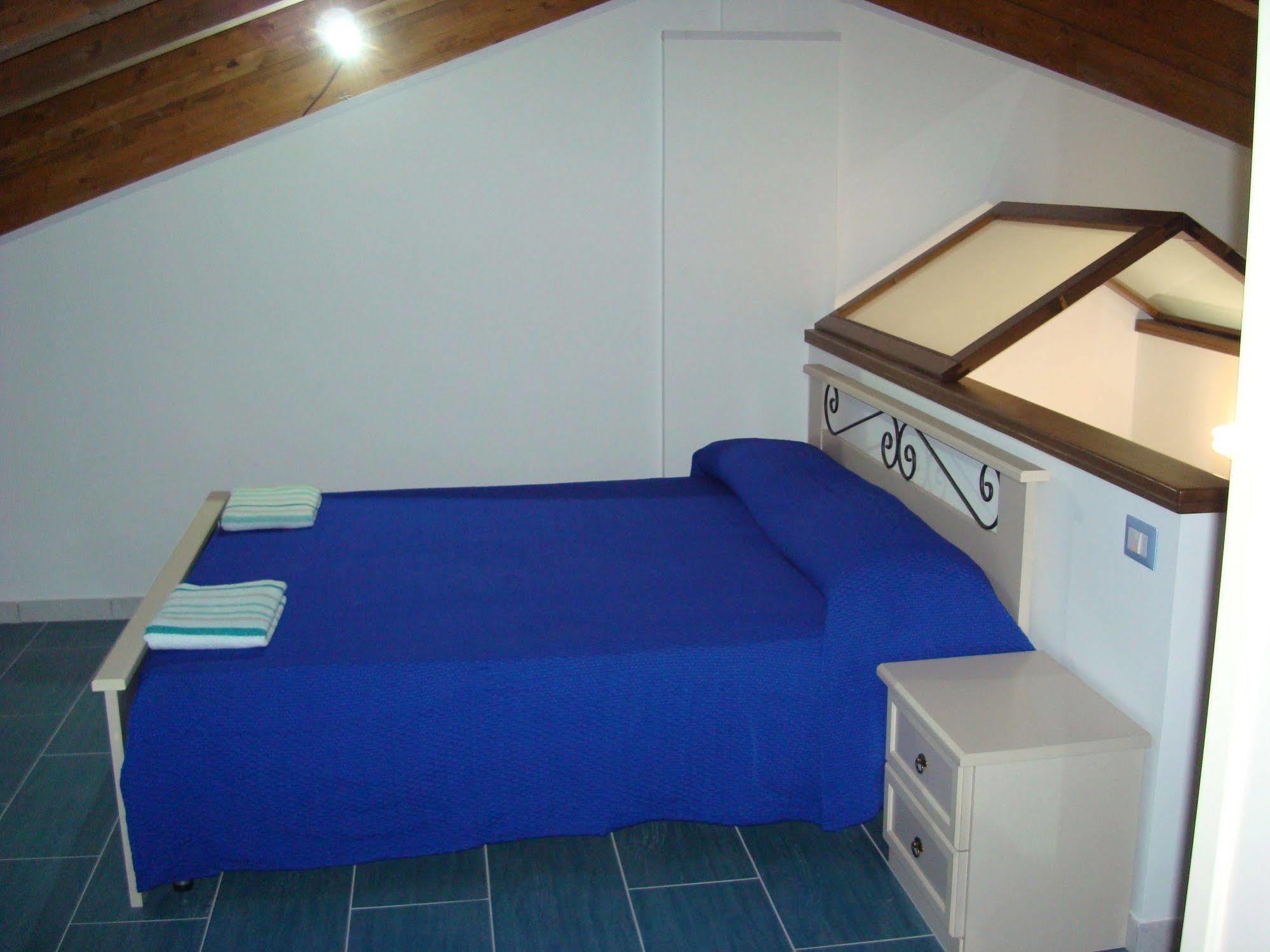 Guest House Mare E Luna Fiumefreddo Bruzio Ngoại thất bức ảnh
